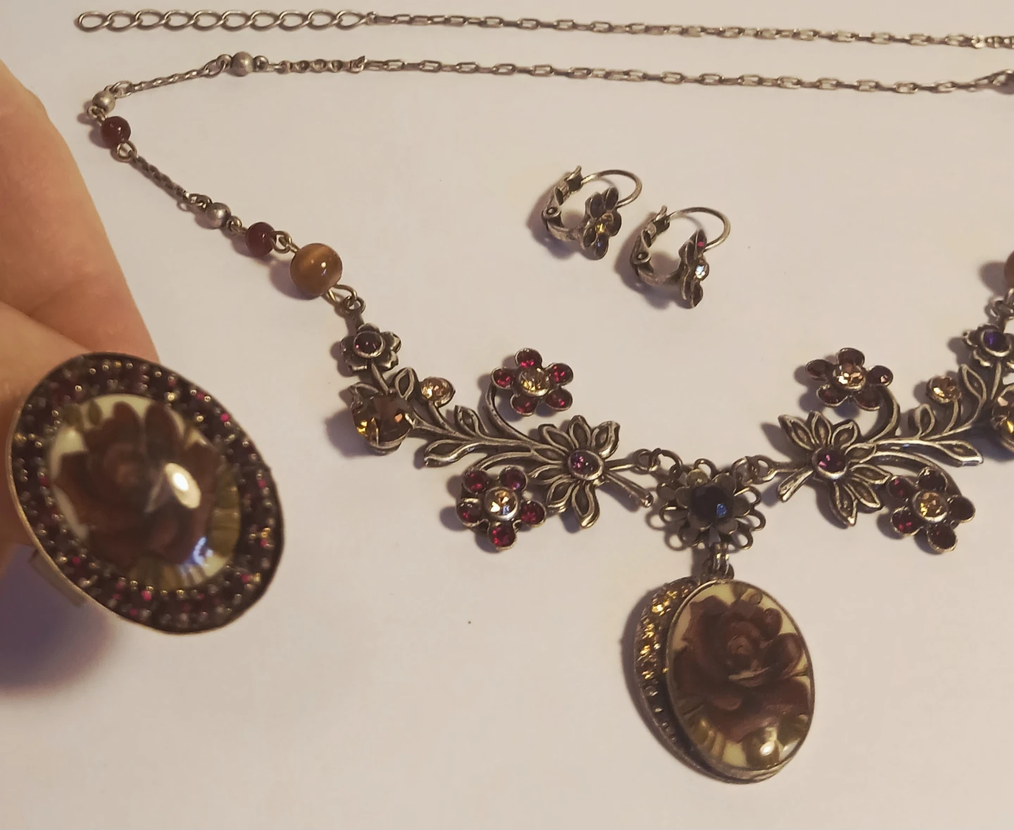 Rose Pendant Necklace, Earrings, and Ring Set - photo 3