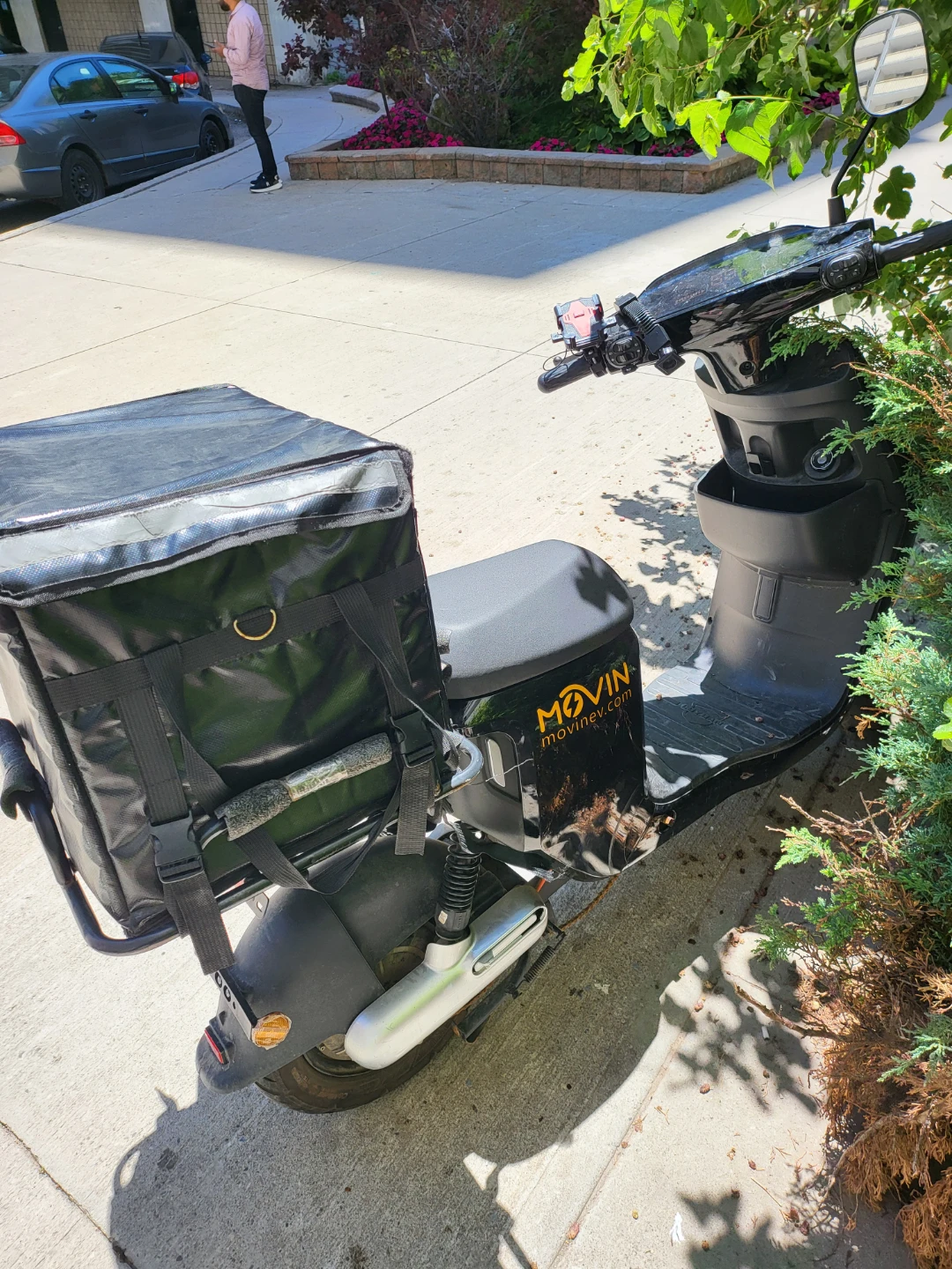 Movin Electric Scooter with Delivery Box - photo 3