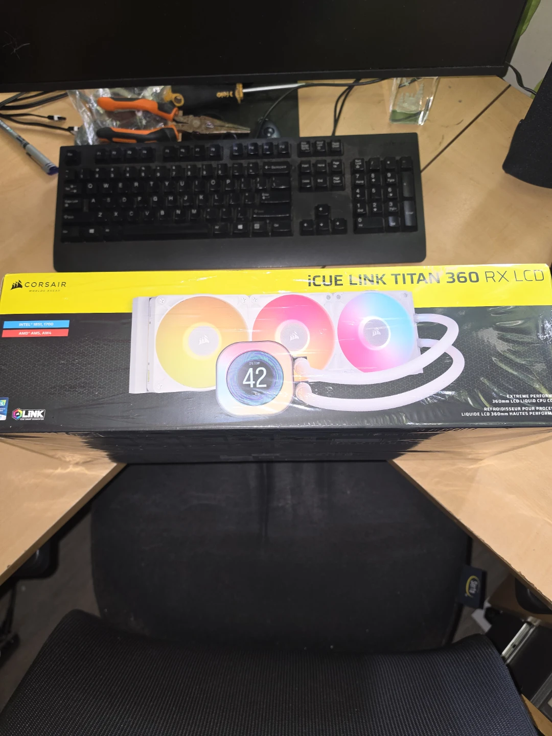 Corsair iCUE LINK TITAN 360 RX LCD Liquid CPU Cooler