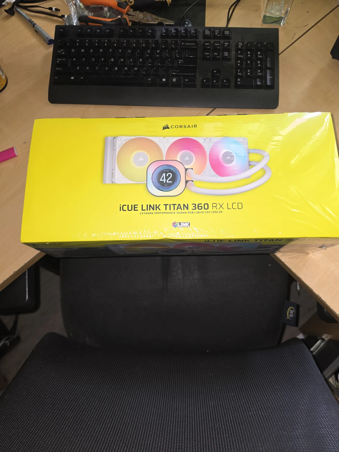 Corsair iCUE LINK TITAN 360 RX LCD Liquid CPU Cooler - photo 2