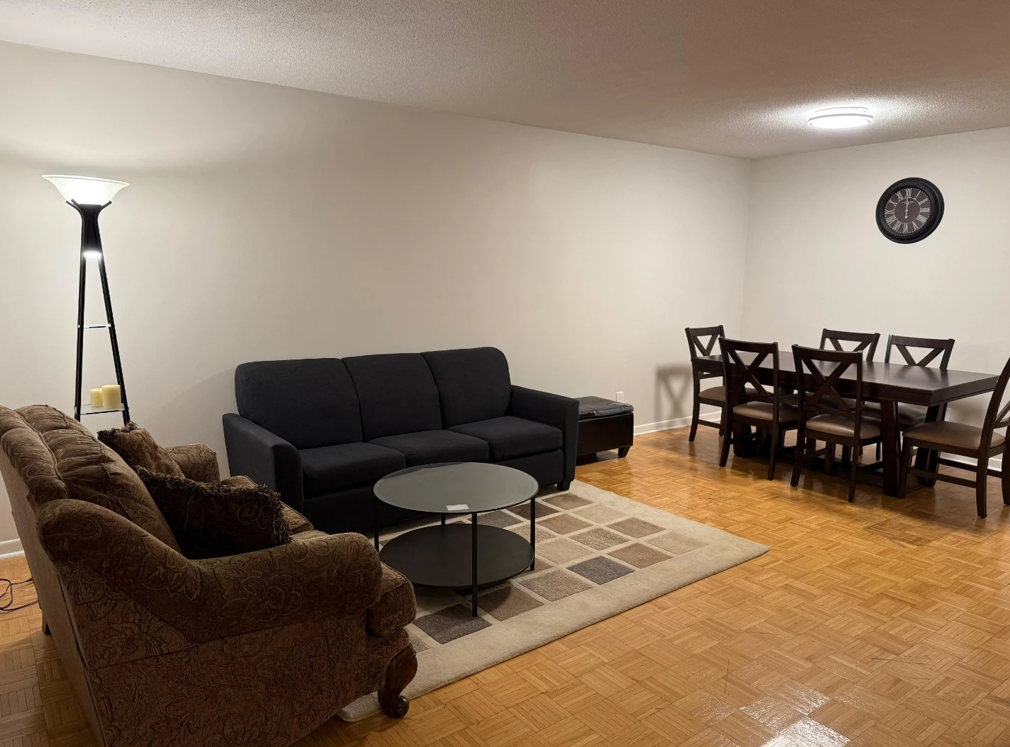 1 furnished bedroom for rent - photo 4