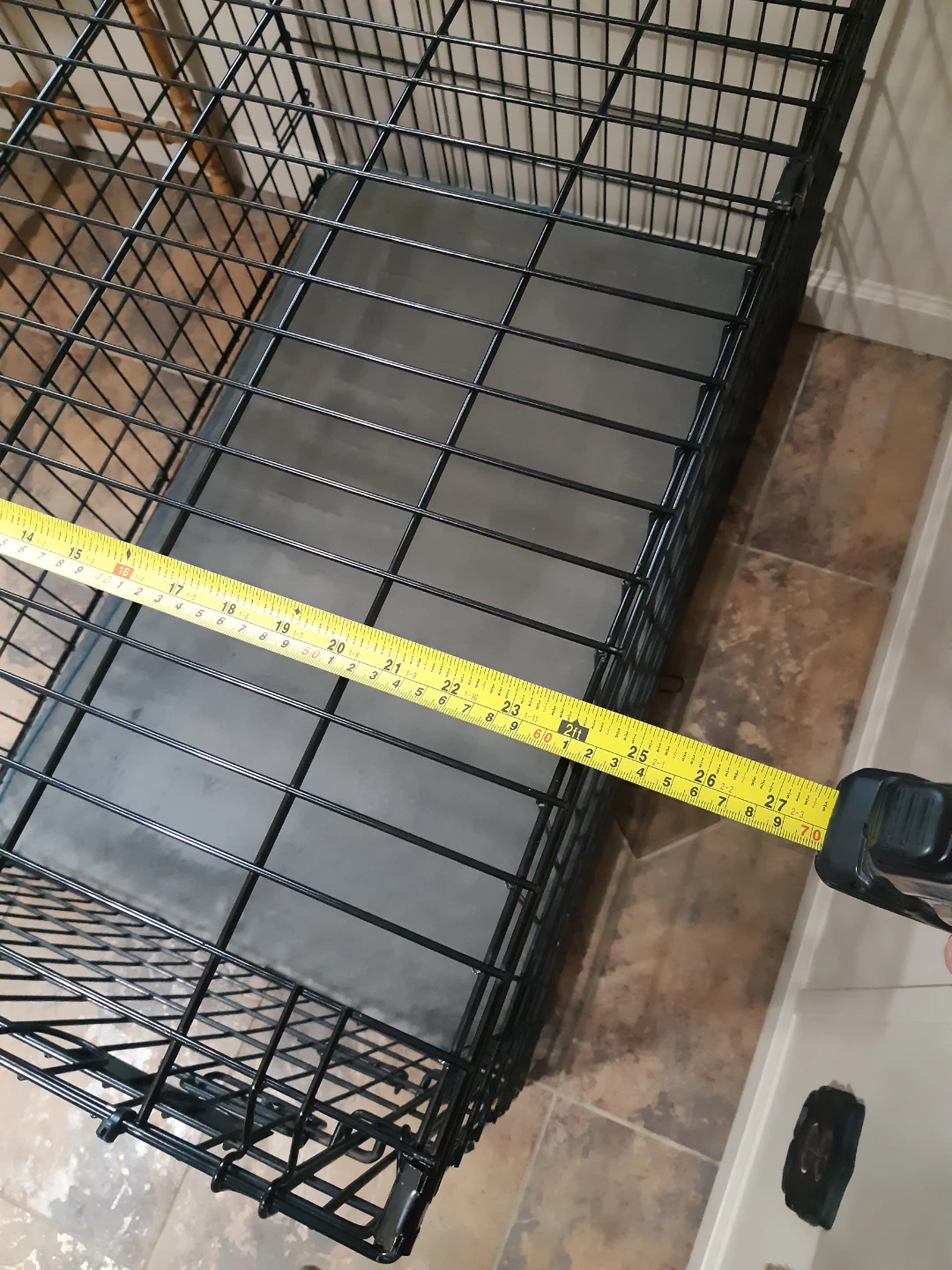 Large Petmate Dog Crate; 36" x 24" × 26" & dog bed set - photo 5