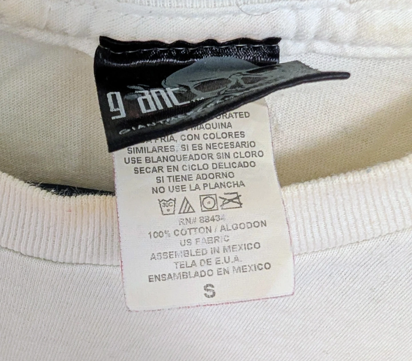 Rage Against The Machine T-Shirt - Men's Small - photo 2