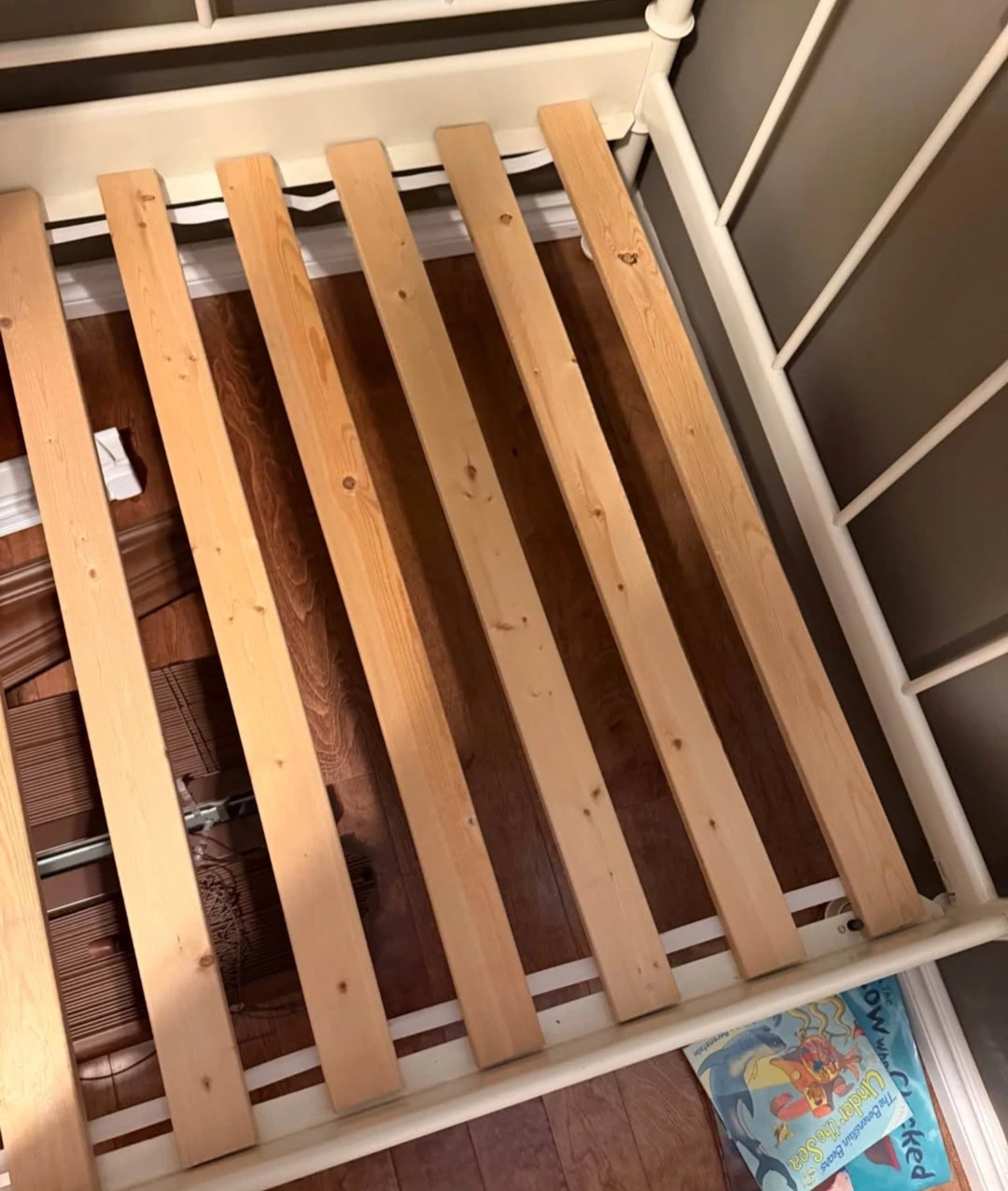 Bed frame - photo 2