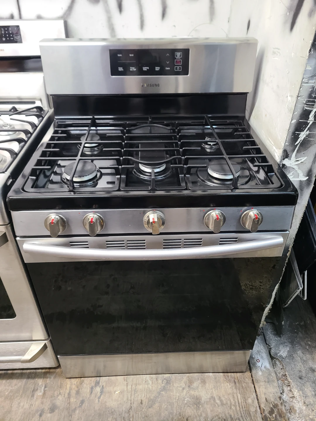 Samsung 30in Stainless steel gas stove