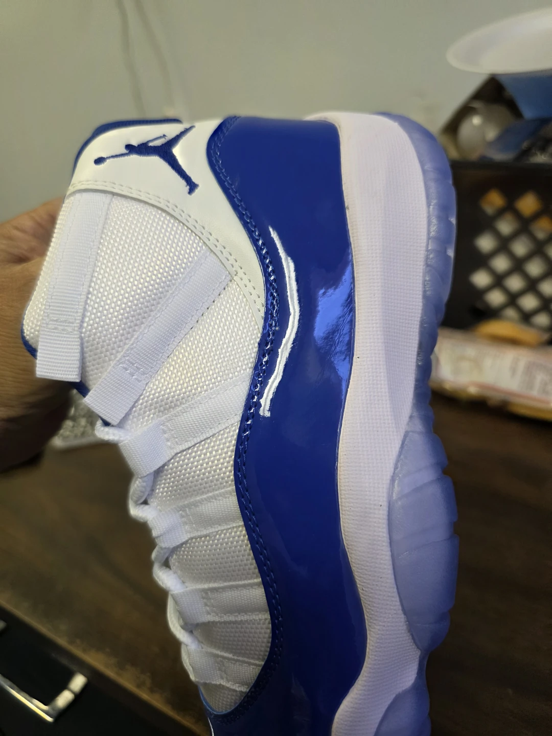 UNUSED JORDAN 11 VERY NICE  SIZE 9.5 - photo 2