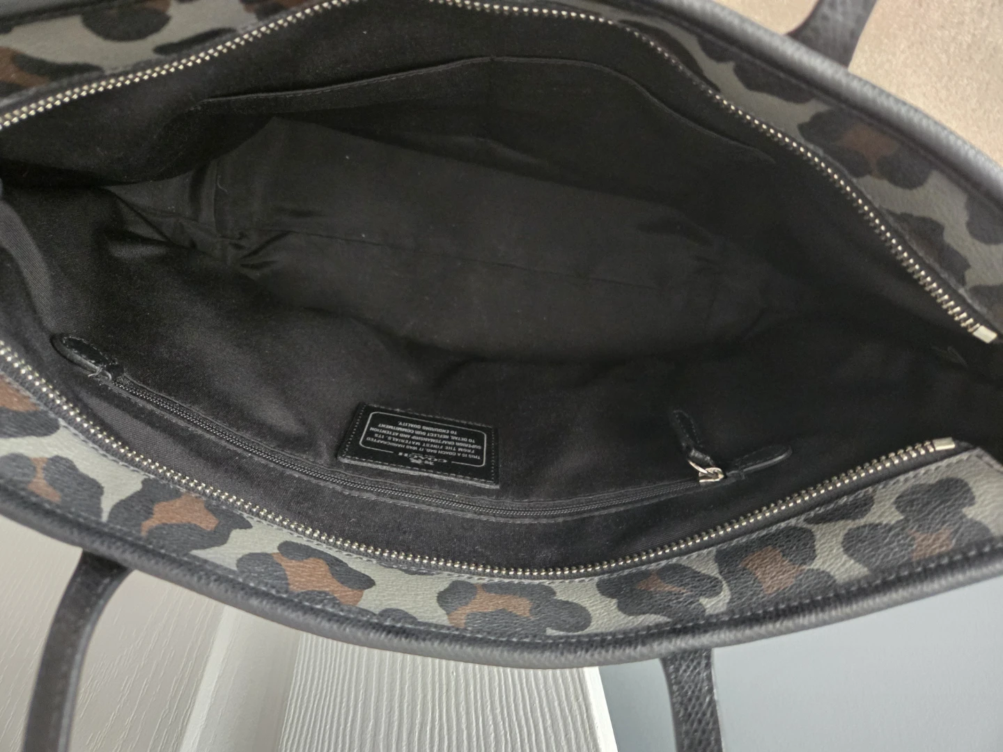 Brand New Coach Leopard Print Tote Bag - photo 3