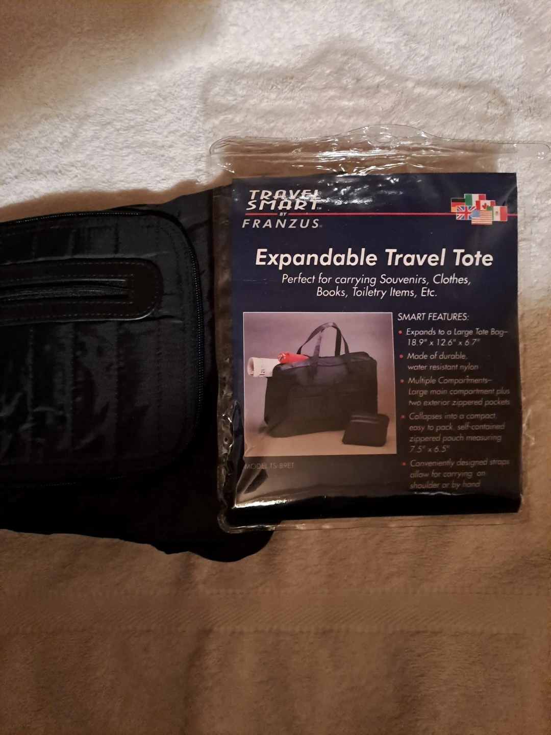 New EXPANDABLE Travel duffle Tote Bag, black - photo 3