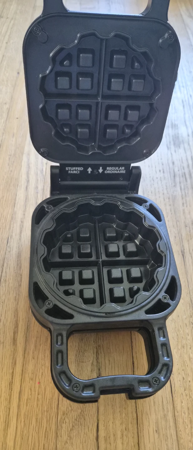 Salton Waffle Maker - photo 3