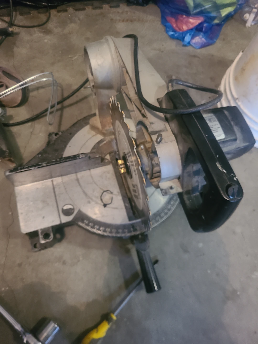 Black & Decker 1703-04 Mitre Saw