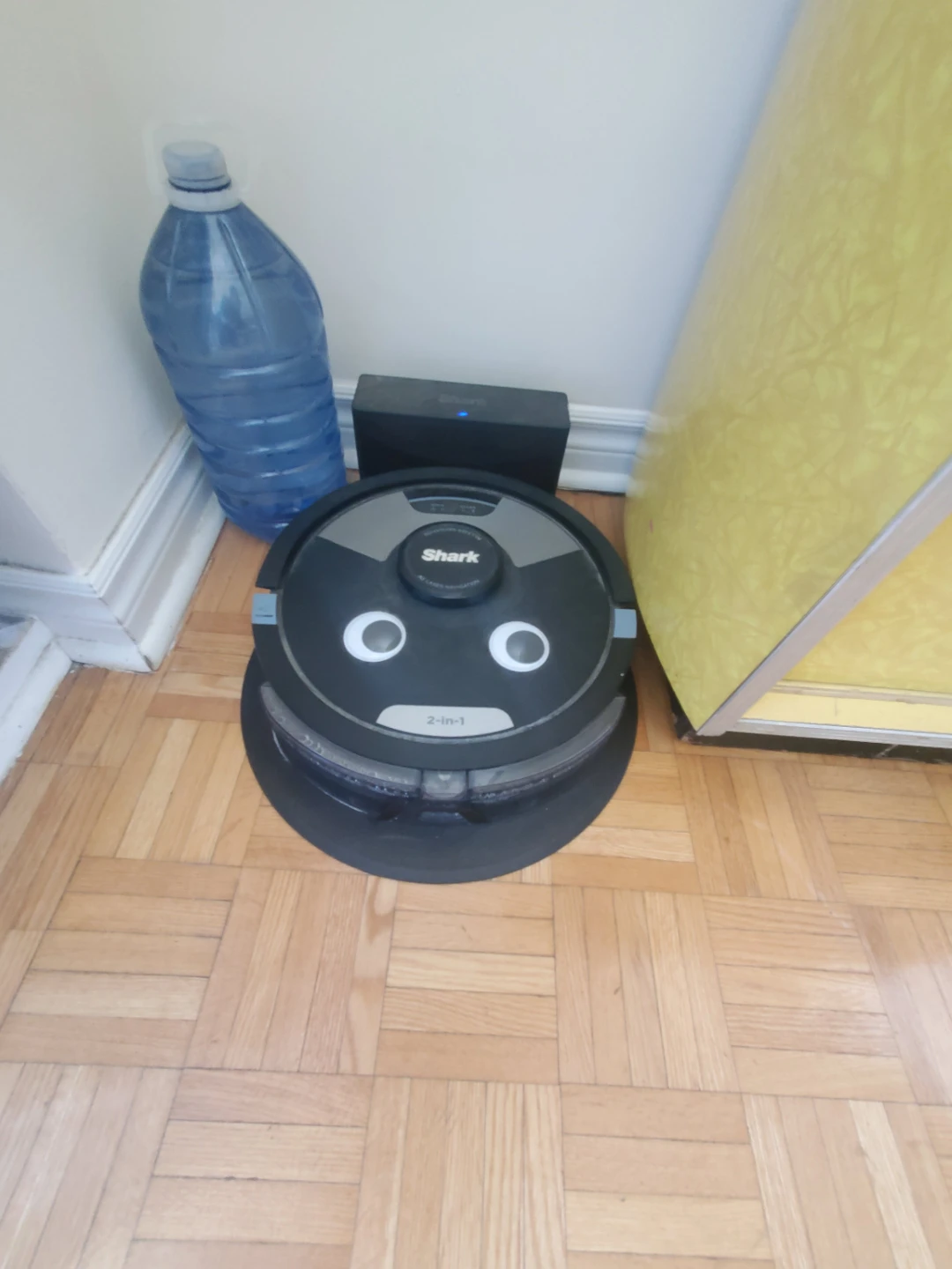 Shark Robotic Vacuum with Laser Navigation