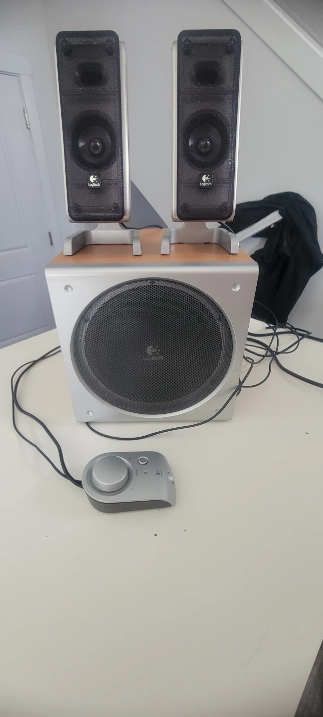 Logitech Z3 Speaker System with Subwoofer - photo 2