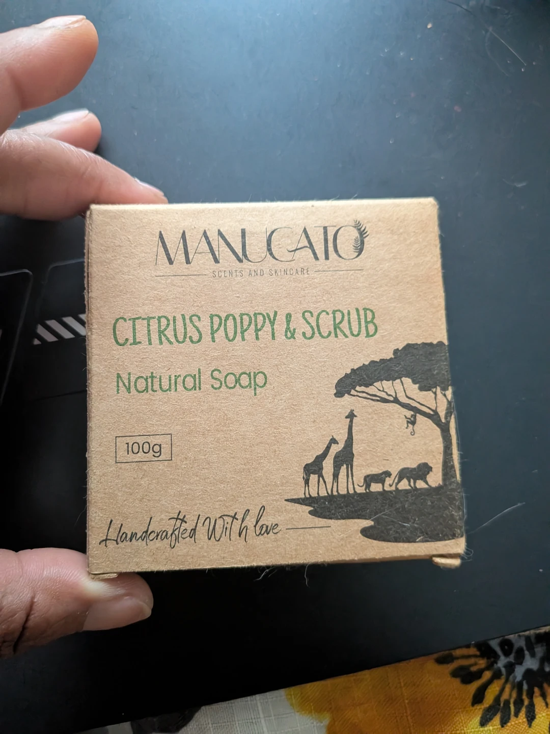 Manucato Citrus Poppy & Scrub Natural Soap 100g