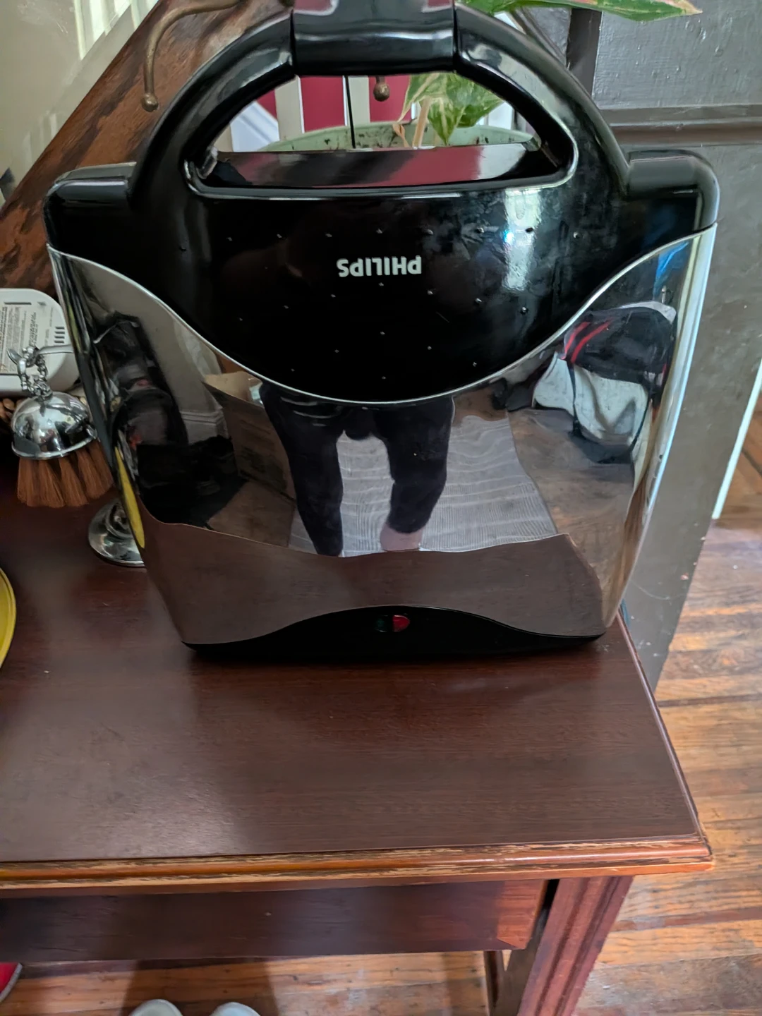Philips Deluxe 4 Slice Wafflemaker HL5360