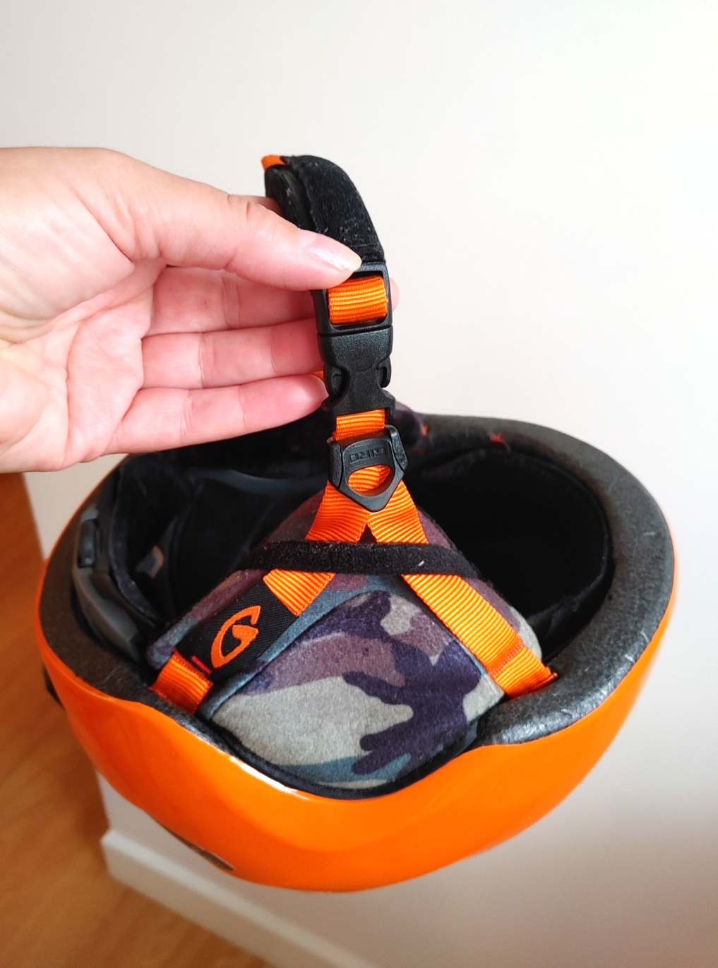 Giro Orange Ski /Snowboard Helmet - photo 3