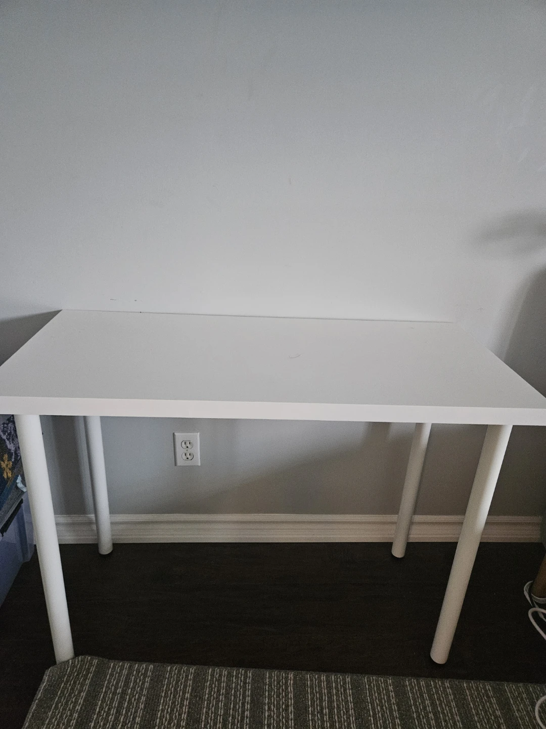White Desk with White Legs ikea