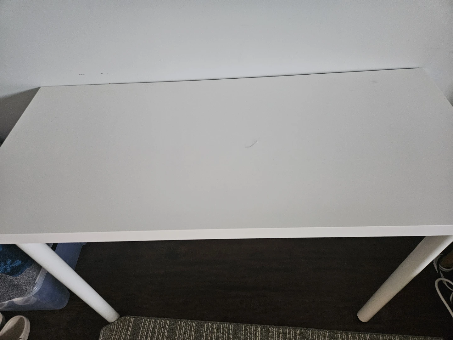 White Desk with White Legs ikea - photo 2