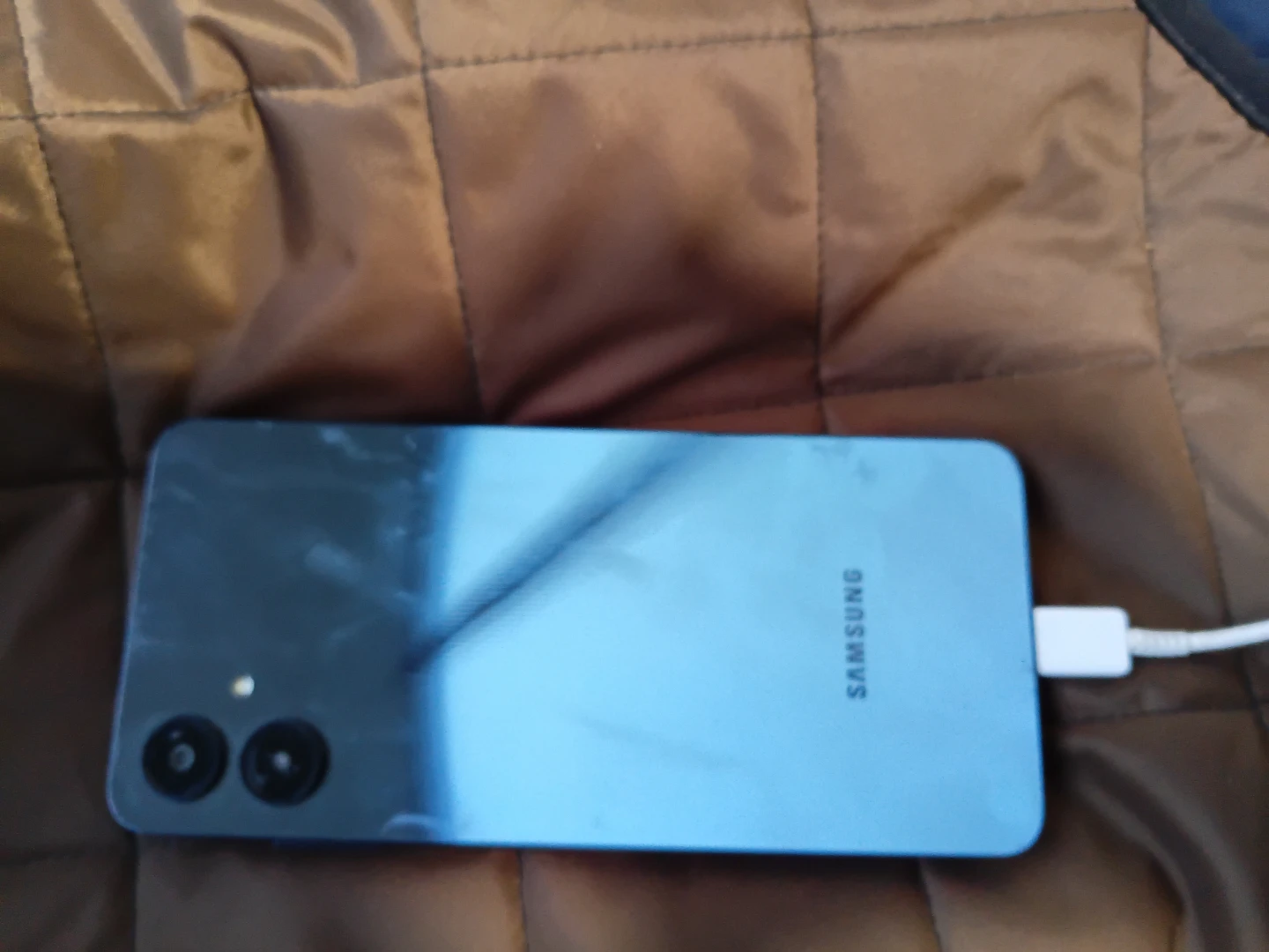 Samsung Cell Phone - photo 2