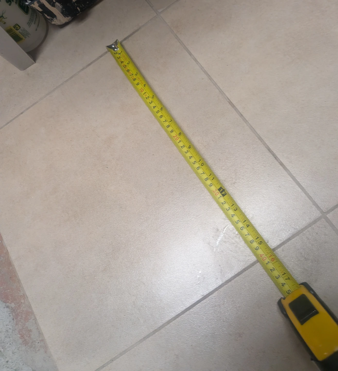 Requesting - 16" x 16" beige tile (40cm x 40cm)