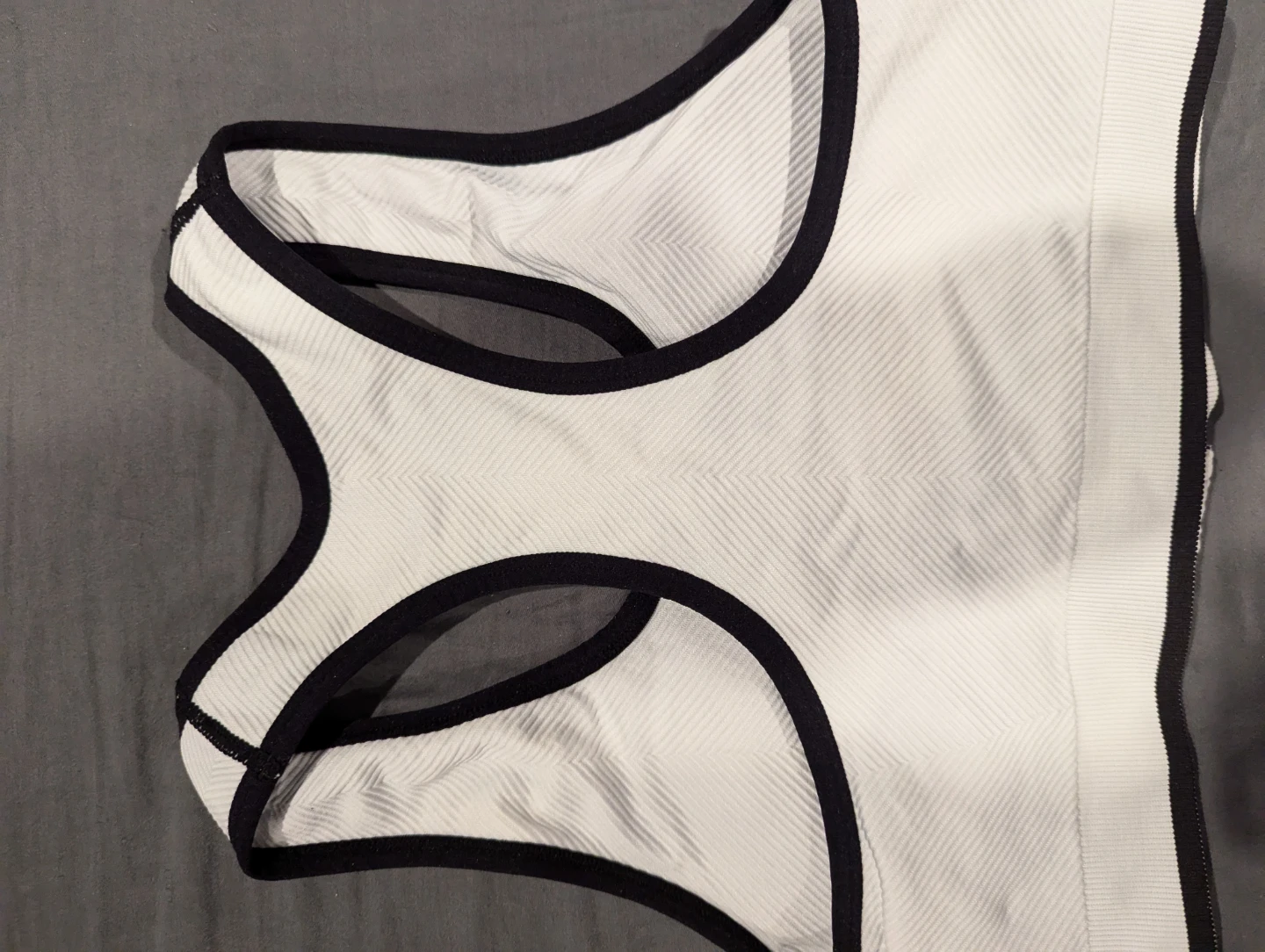 ⚽ New Balance Zip Front Sports Bra - White, Size M - photo 3