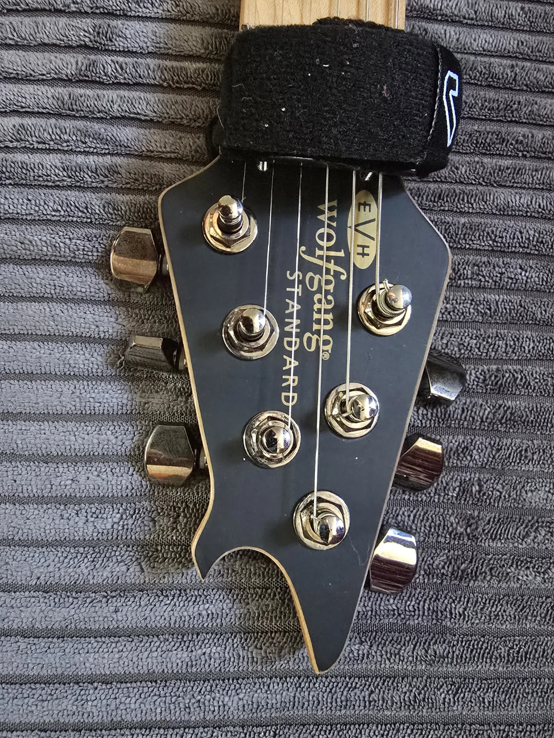 EVH guitar - photo 3