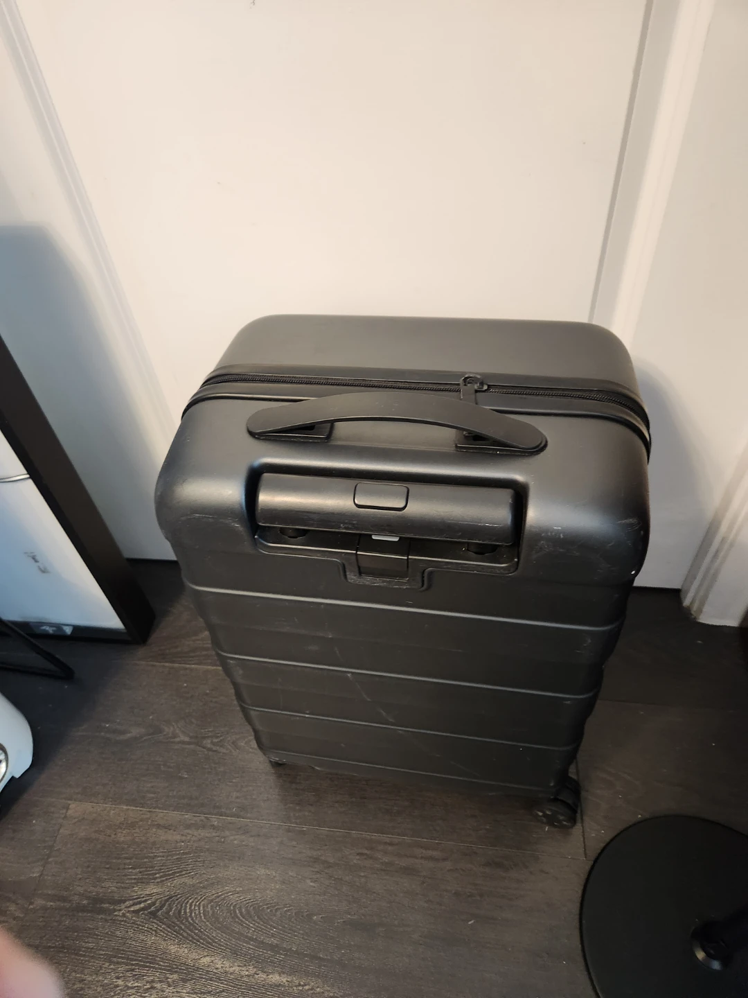Away Luggage - Large Checked Suitcase - Black