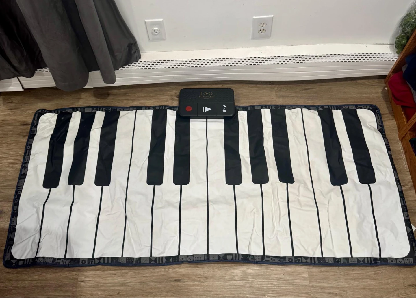 FAO Schwarz Piano Playmat