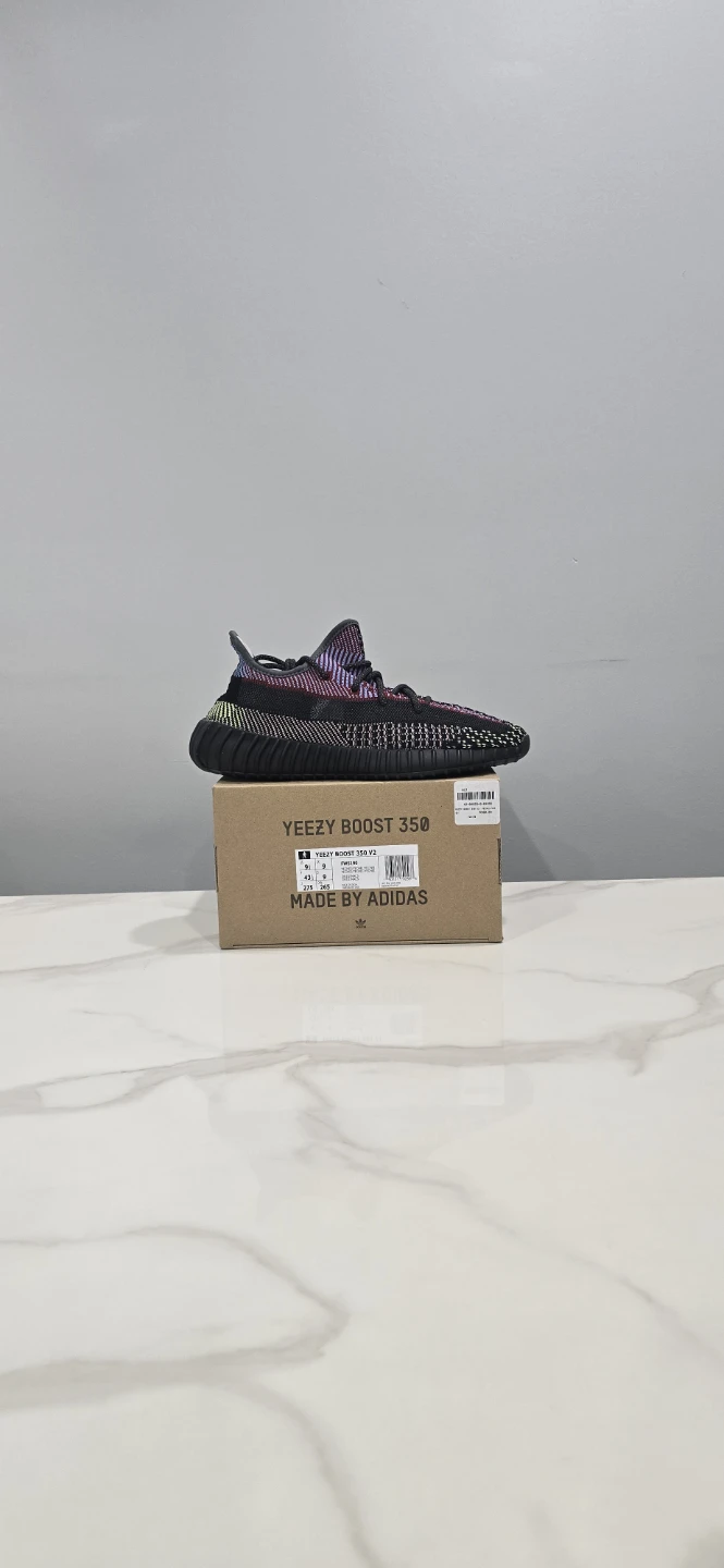 Adidas Yeezy 350 V2 Yecheil Non-Reflective size 9.5