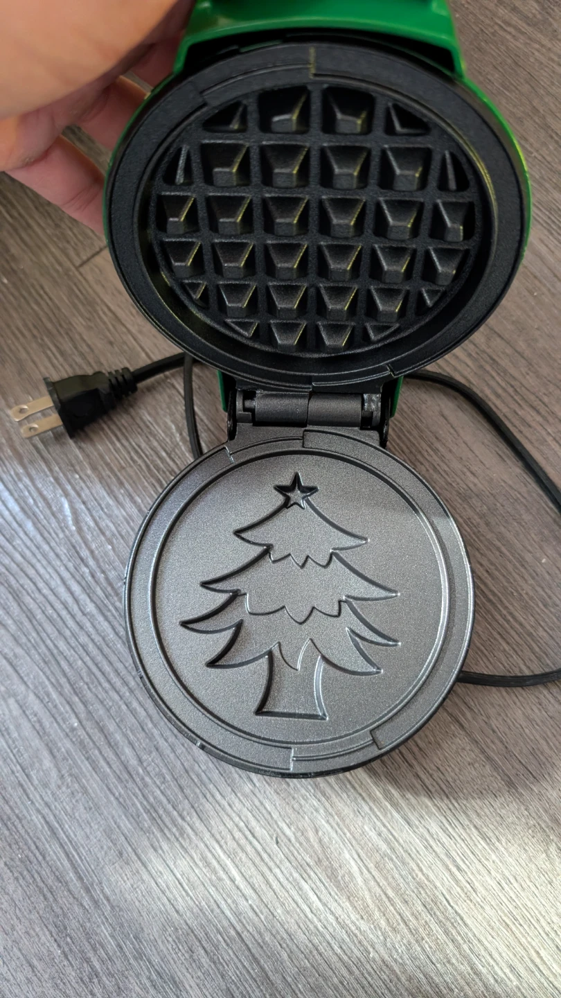 Dash Mini Waffle Maker - Christmas Tree Shape - photo 2