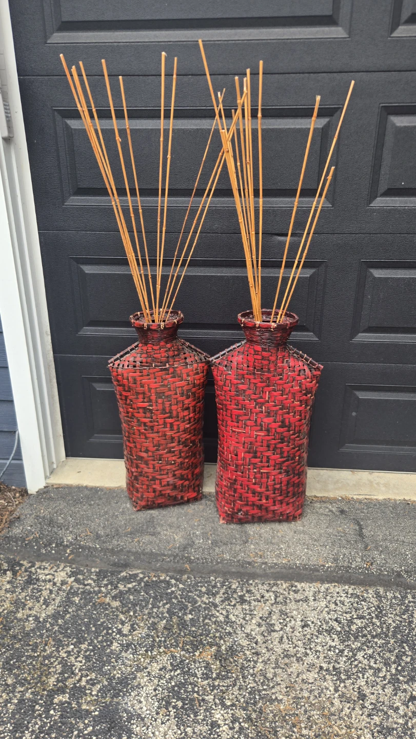 Set of 2 Red Woven Vases with Reeds - photo 2