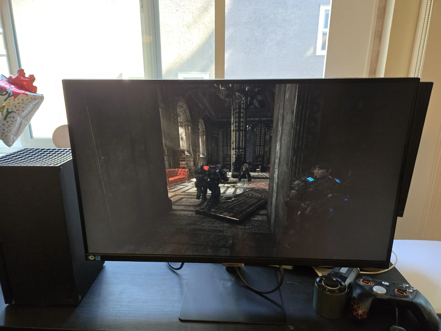 Samsung 27" 4K Monitor - photo 2