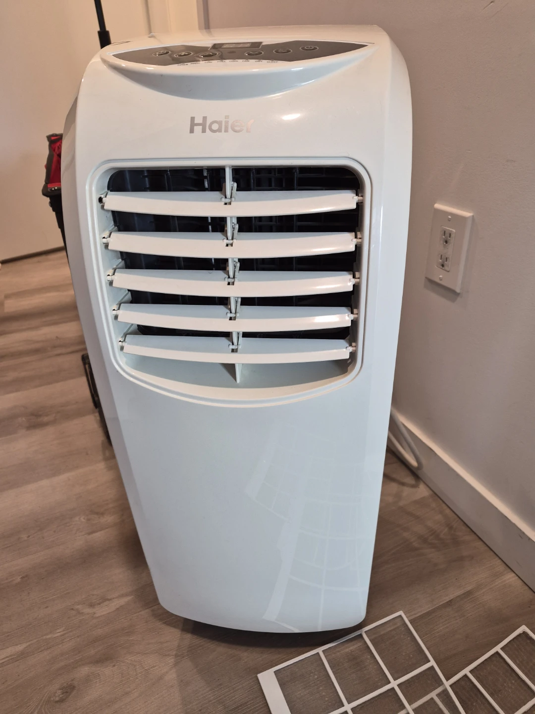 Haier Portable Air Conditioner - photo 2