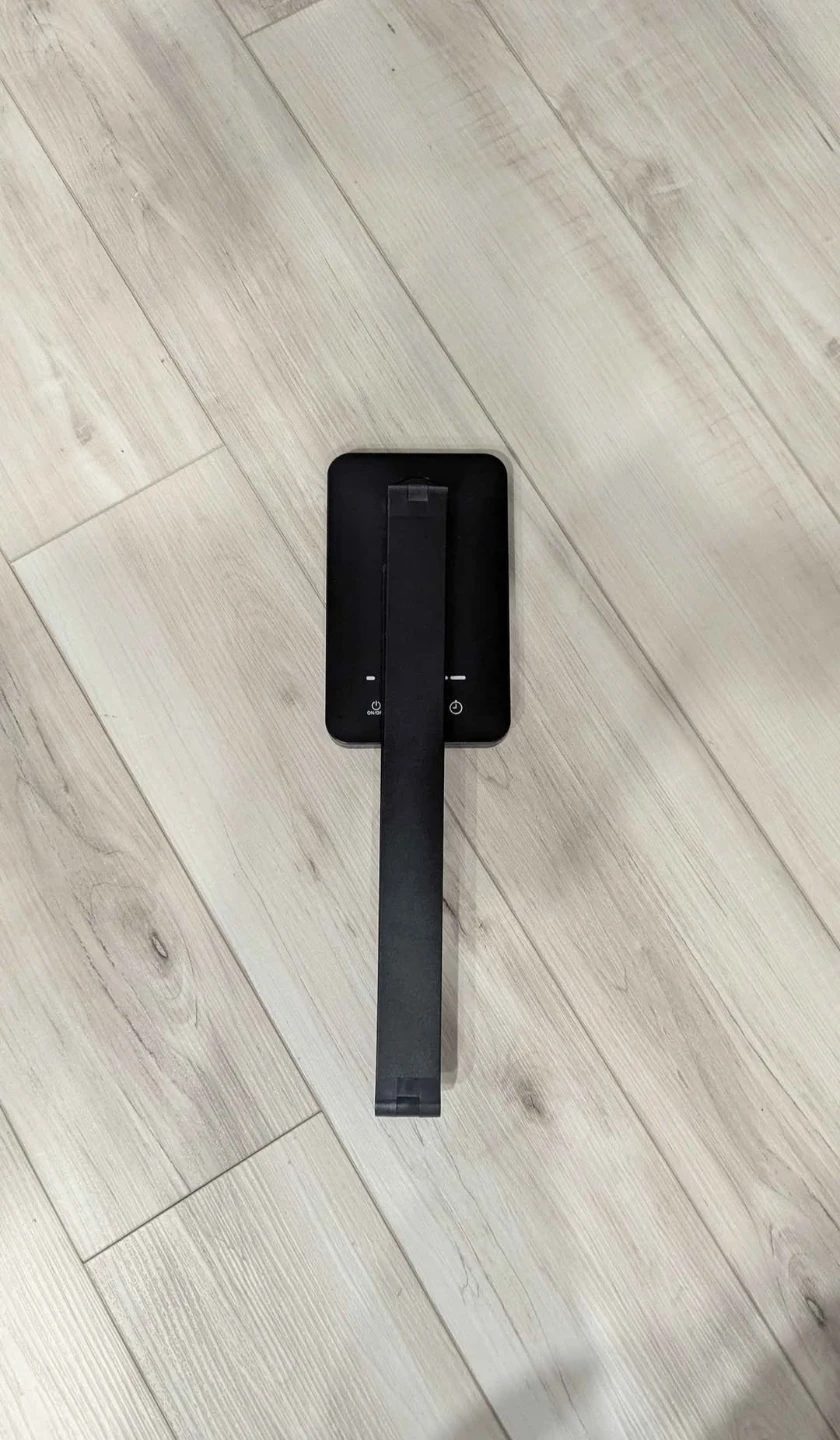 foldable table lamp with charger - photo 4