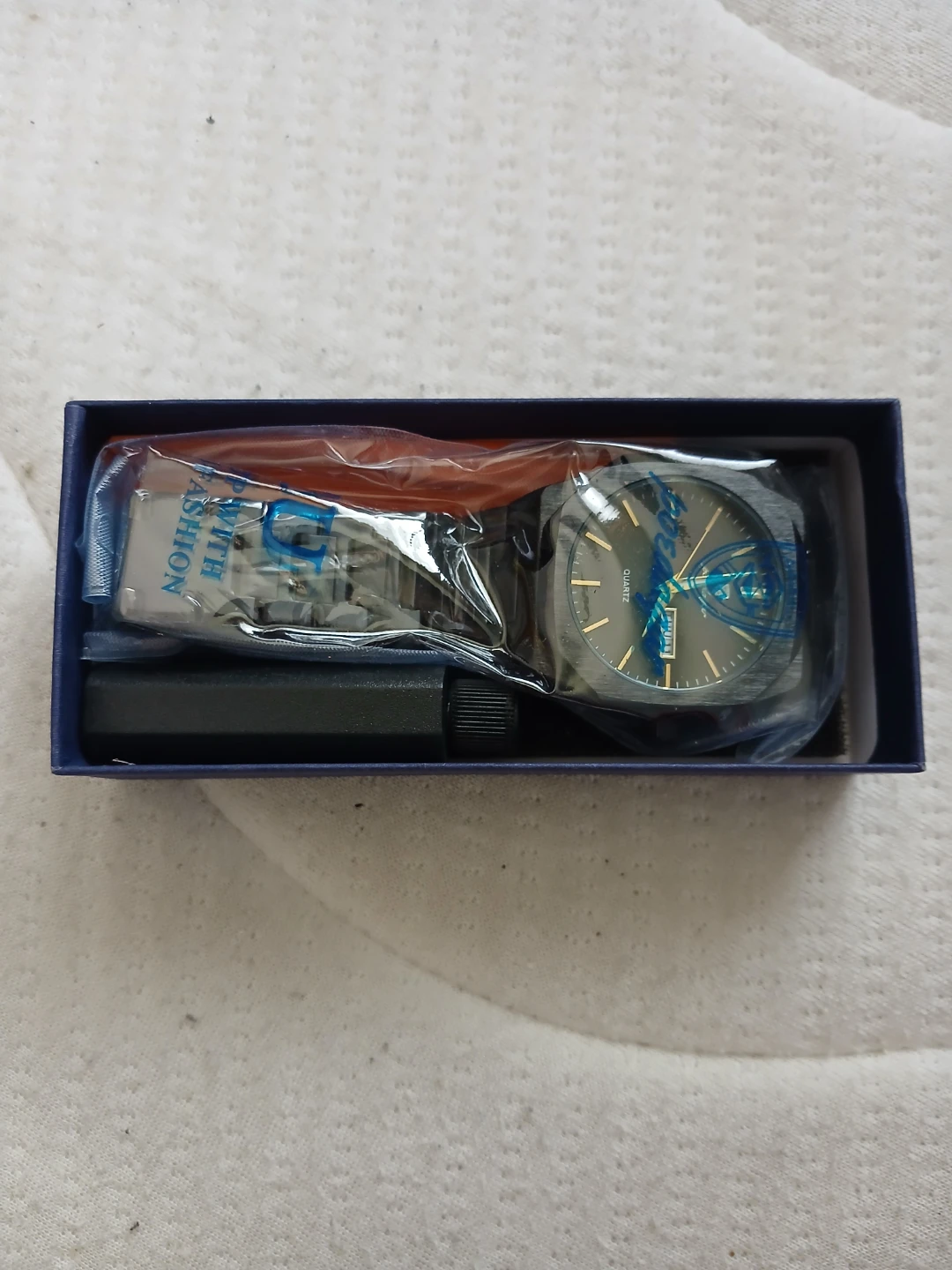 Black Poedagar Quartz Watch - photo 4