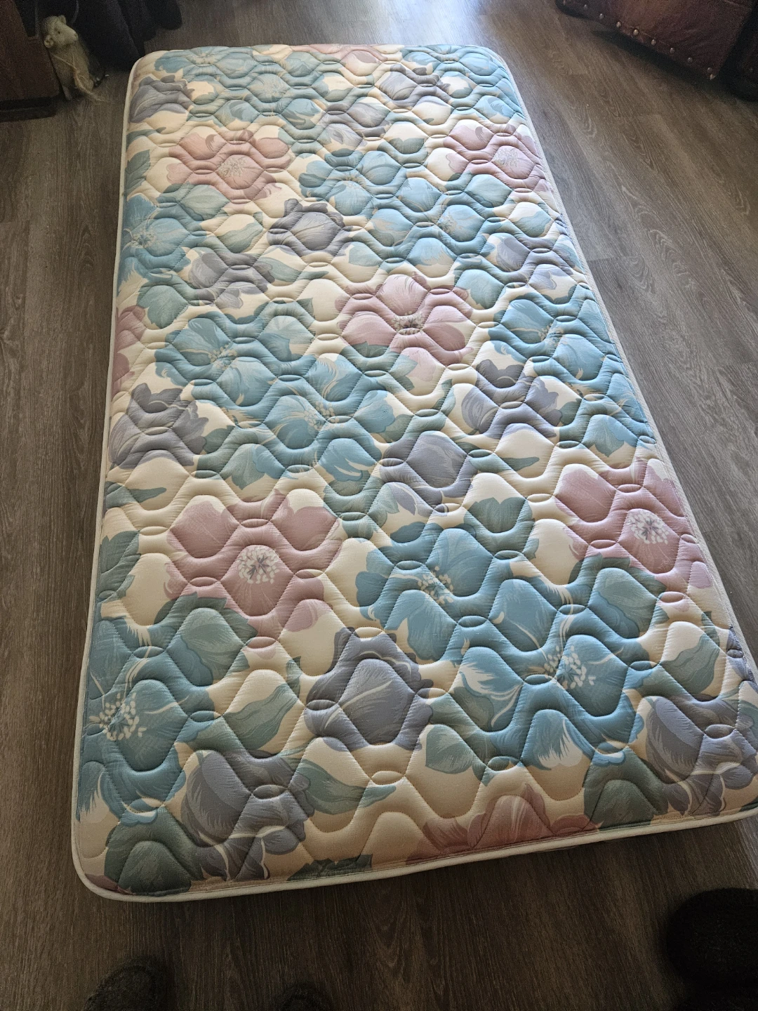 TWIN Sealy Posturepedic Twin Mattress - photo 3
