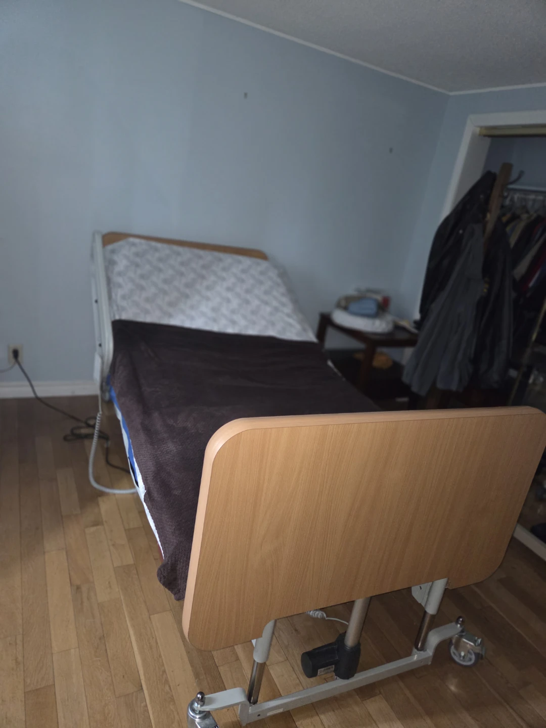 Brand new Adjustable bed and tray table - photo 2