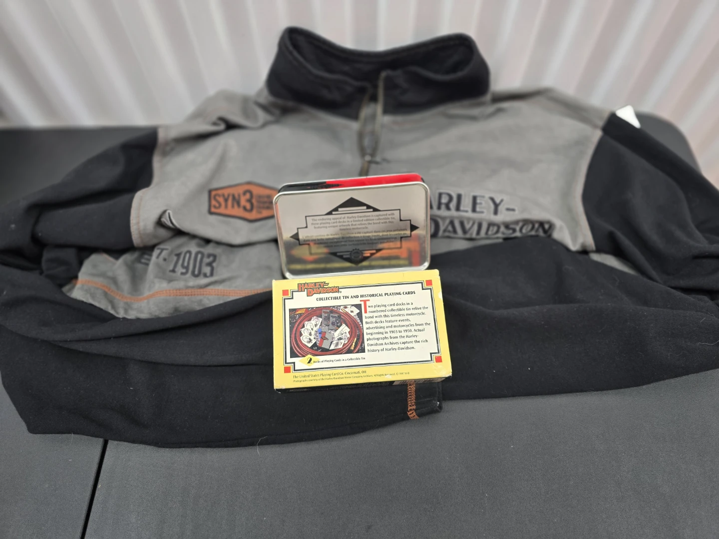 Harley-Davidson Quarter-Zip Pullover & Playing Cards - photo 2