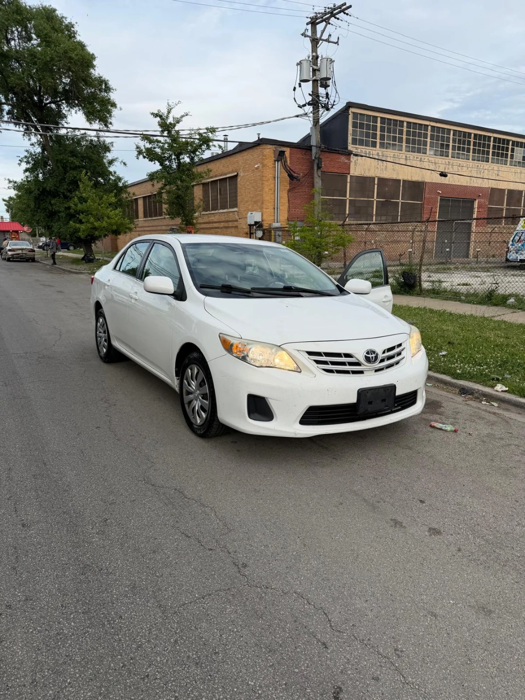 White Toyota Corolla Sedan 2013