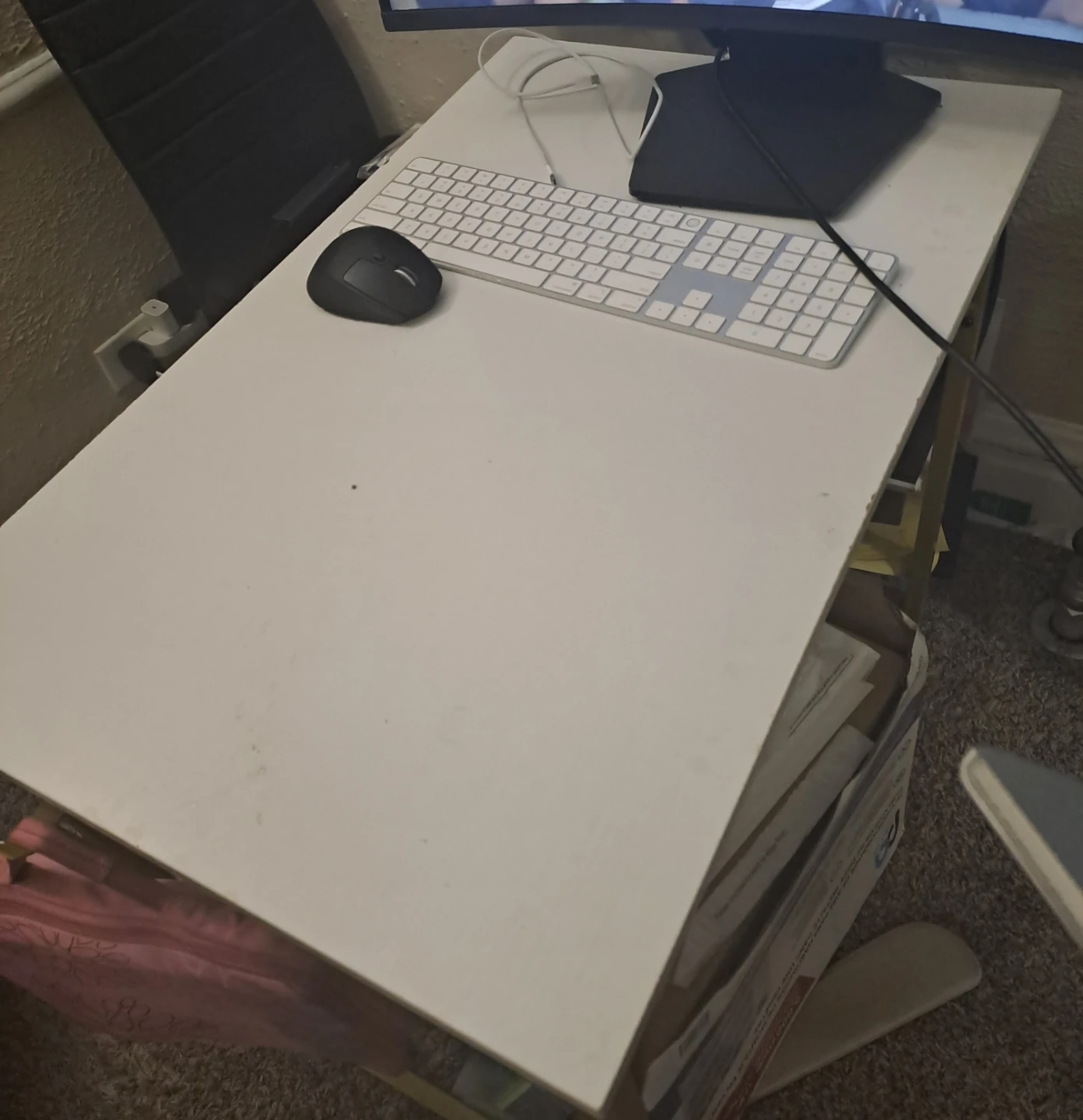 ⚽White Desk