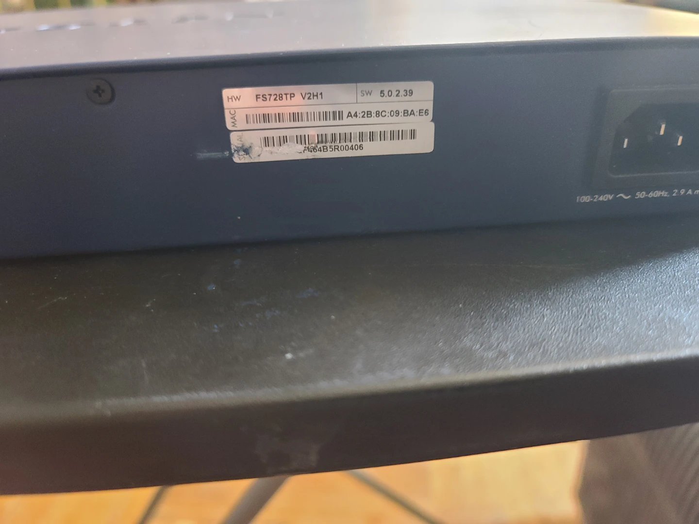 NETGEAR ProSafe 24+4 Smart Switch with PoE FS728TPv2 - photo 2