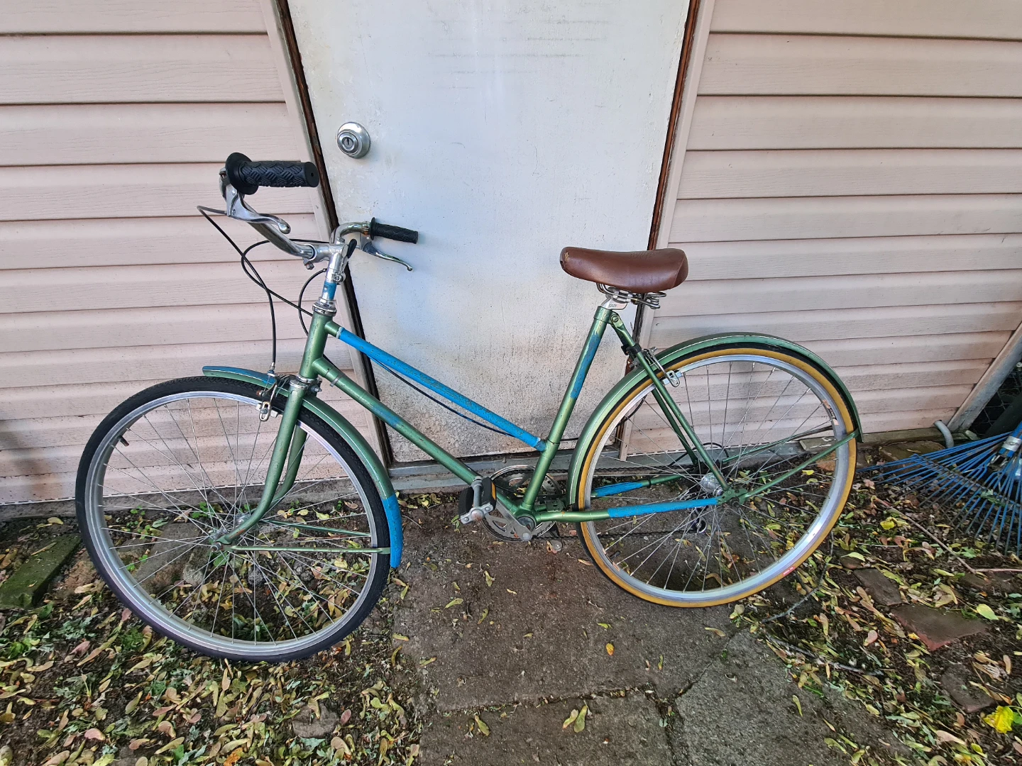 CCM Vintage Green hybrid Bicycle - photo 2