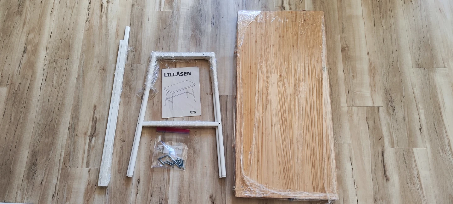 IKEA desk 95% new - photo 3