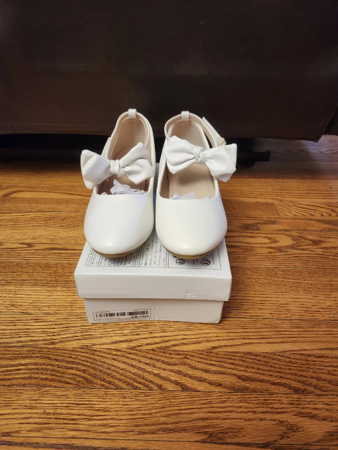 Kid Girl White Dress Shoes - Size CN35