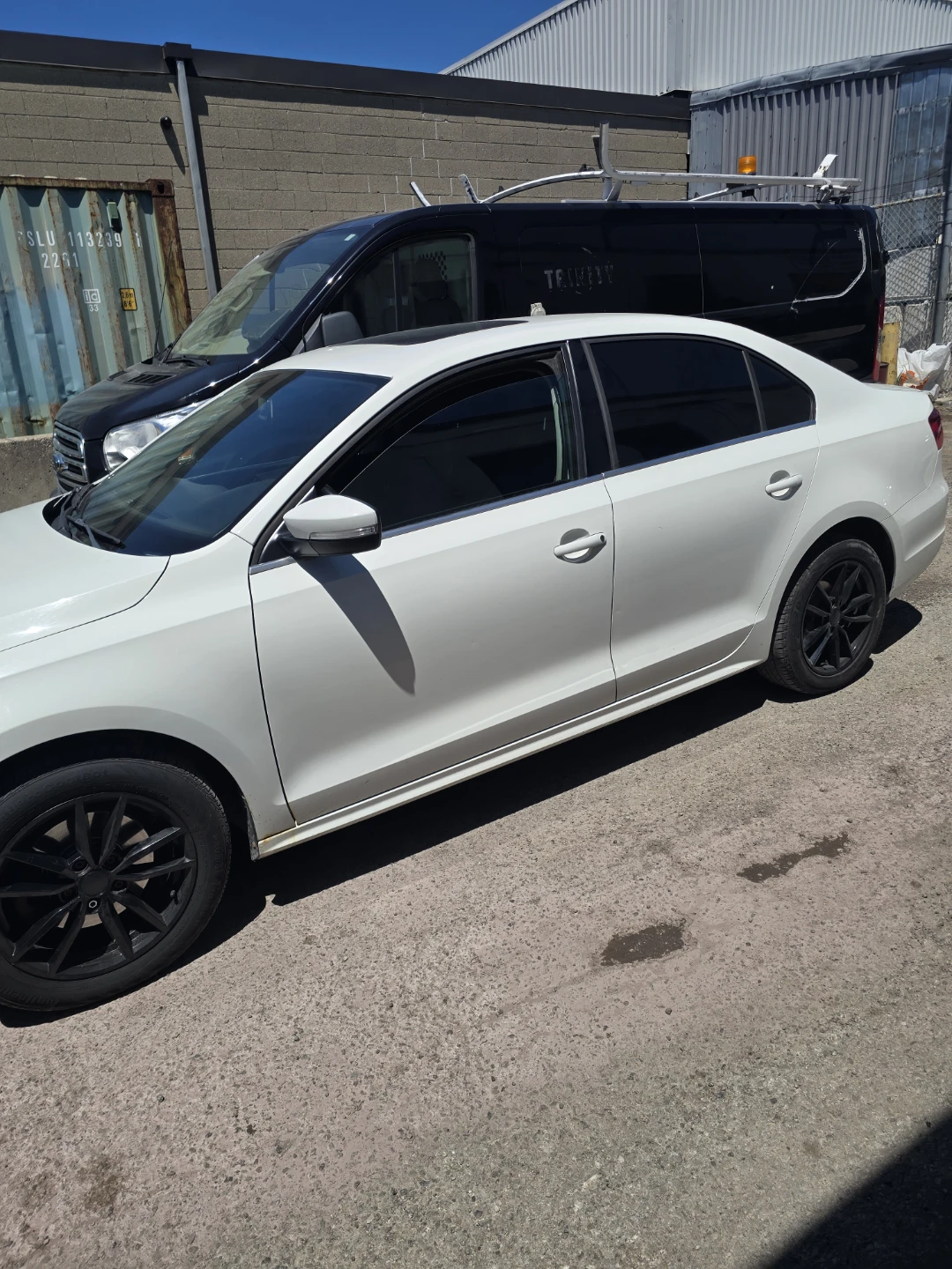 White Volkswagen Jetta 2014  comes with safety expiring July 8th - photo 3