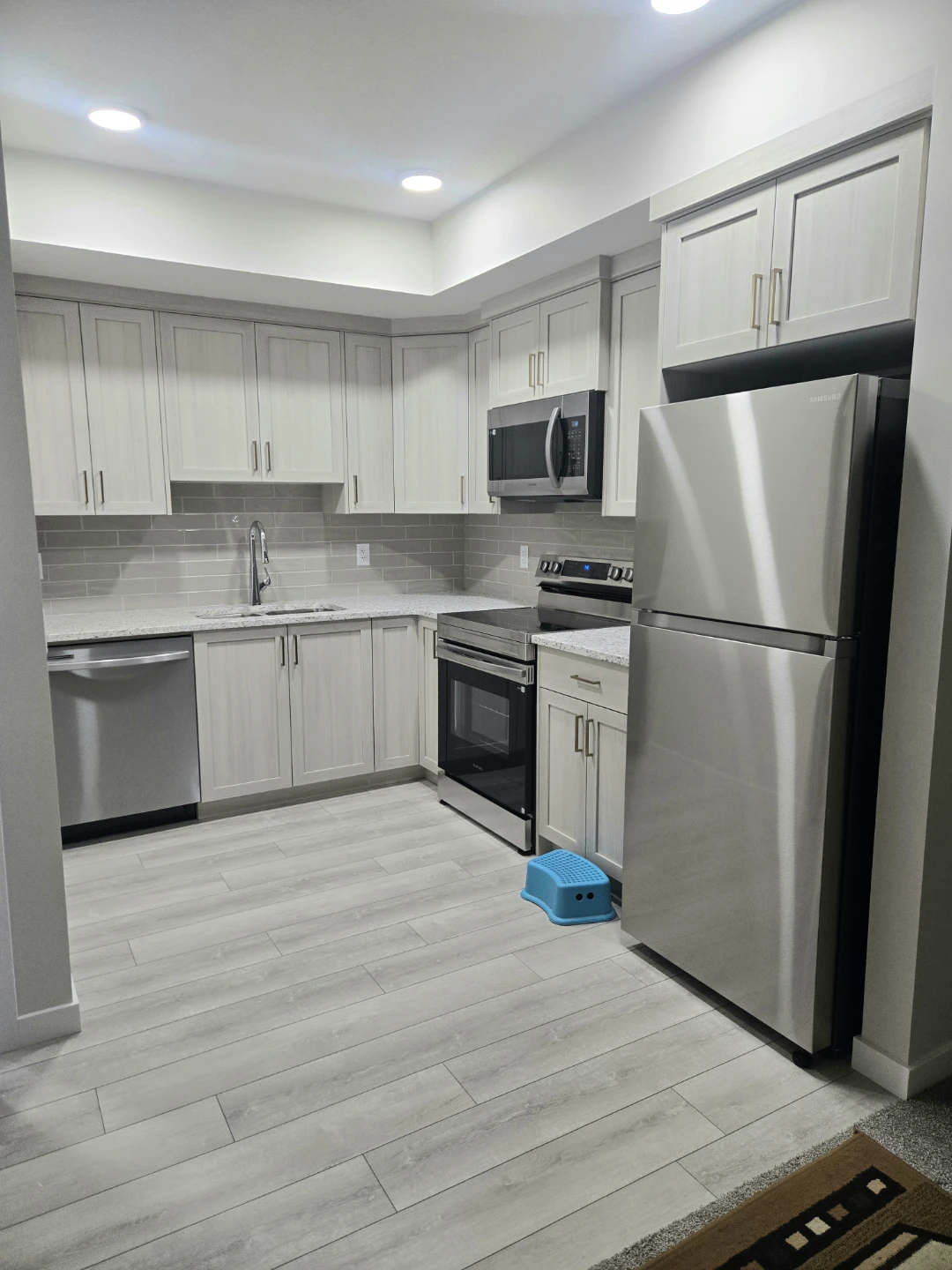 Legal basement suit for rent ( Read description) - photo 2