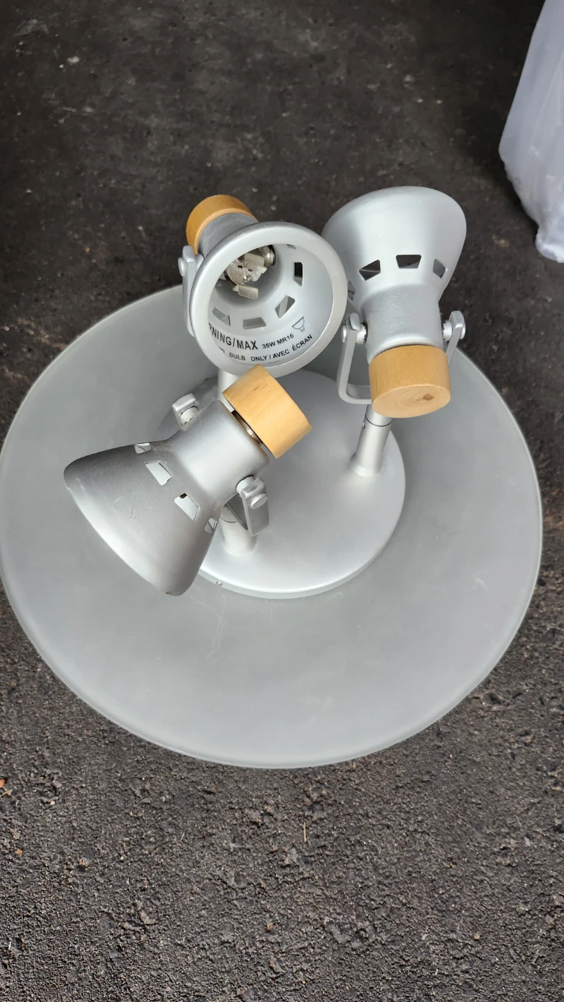 3-Light Track Lighting Fixture - photo 2