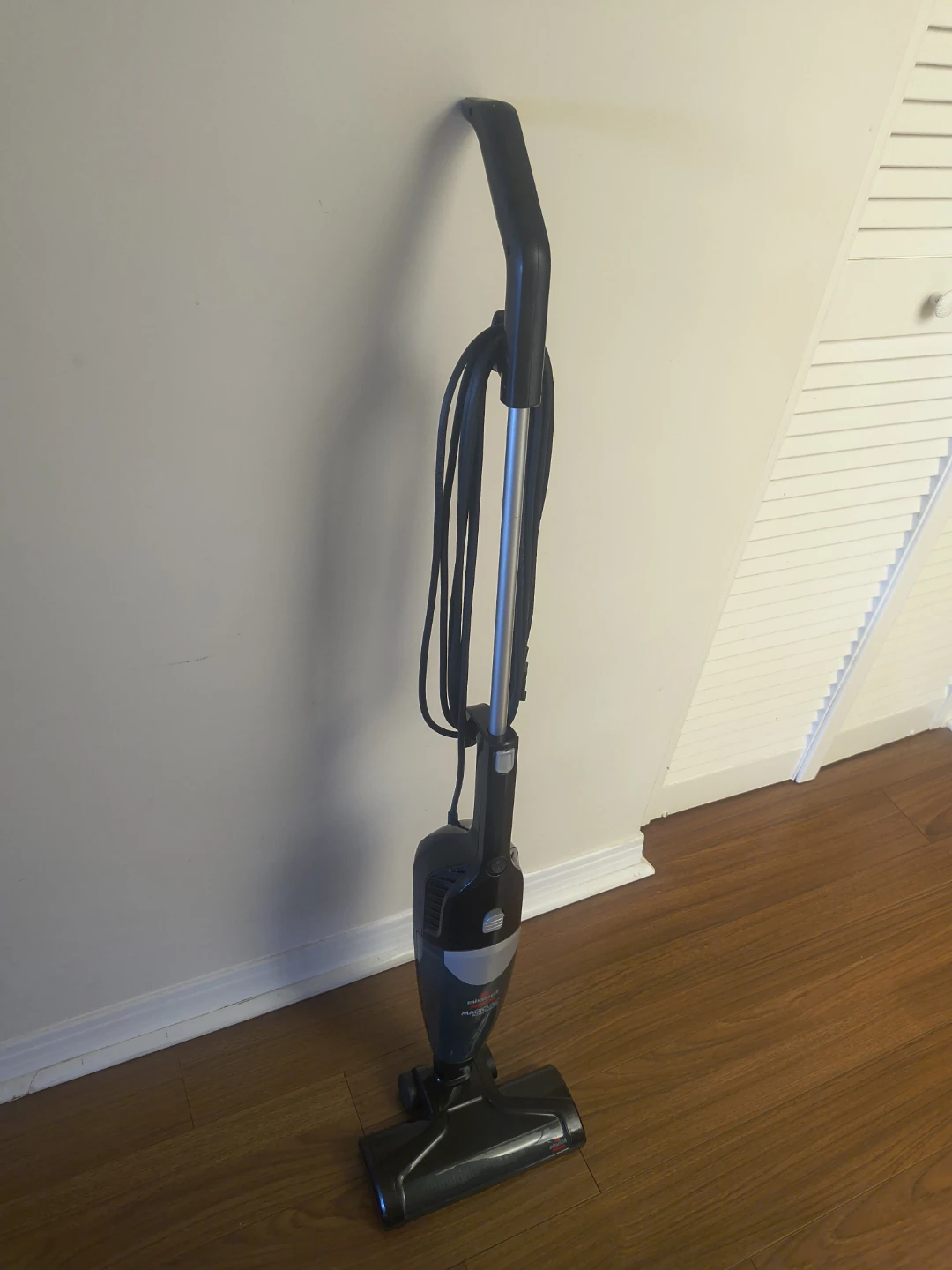 Bagless Stick Vacuum - photo 2
