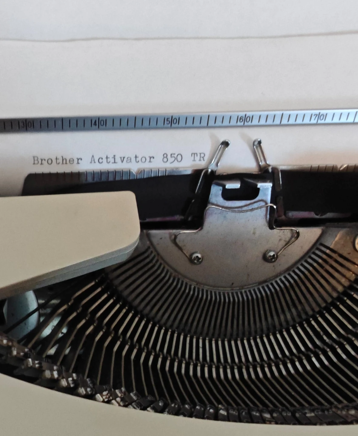 Brother Activator 850 TR Typewriter - photo 2