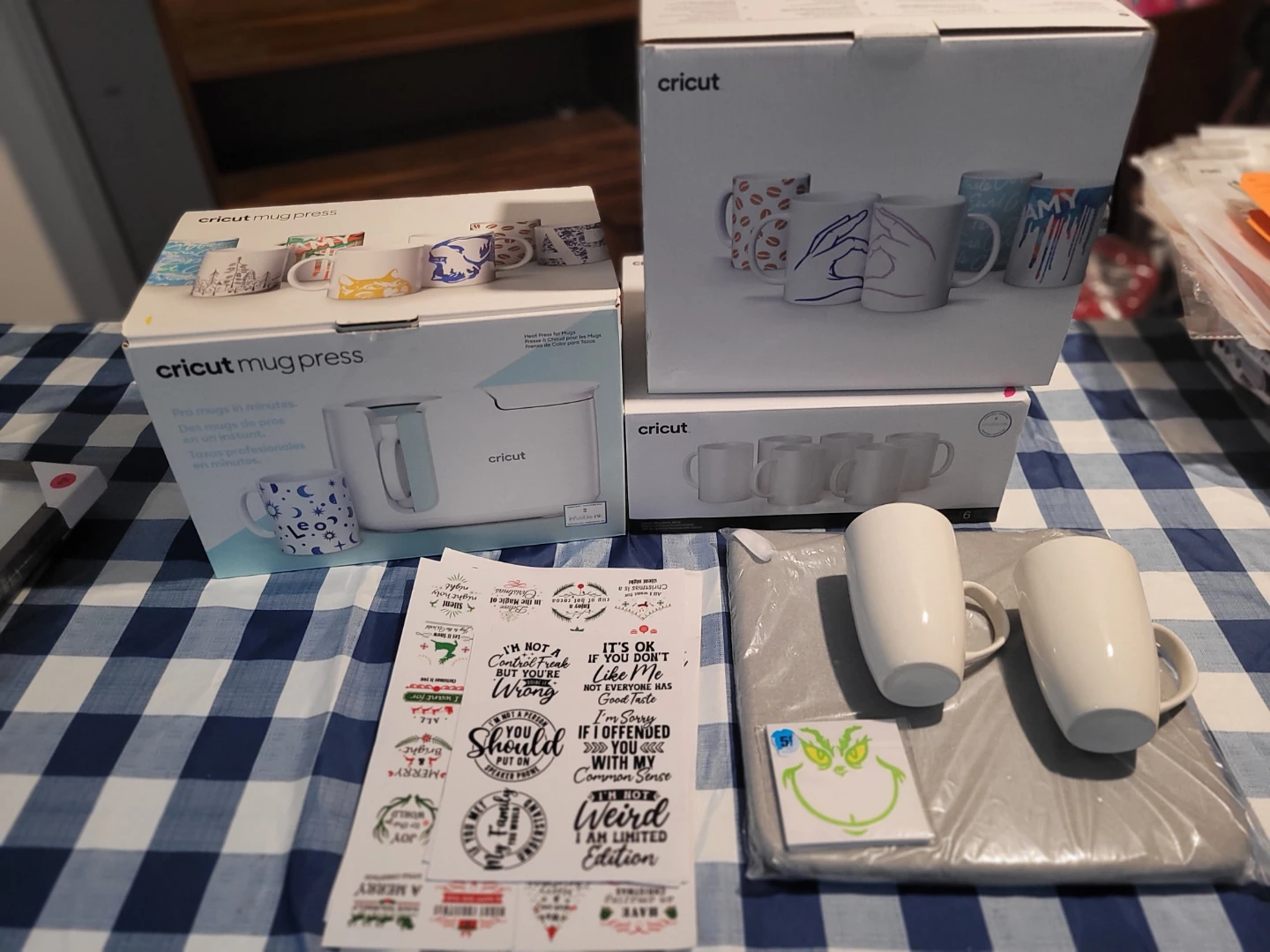 Brand New Cricut mug press and mugs!