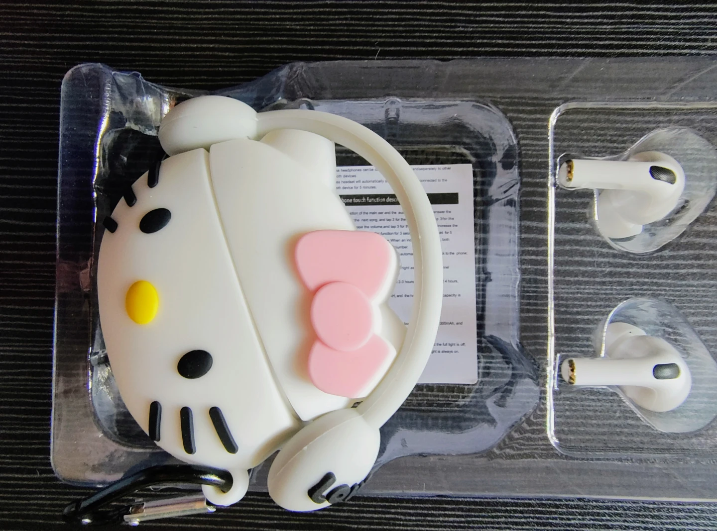 Hello Kitty QL-609Z Wireless Earbuds with Case - photo 3